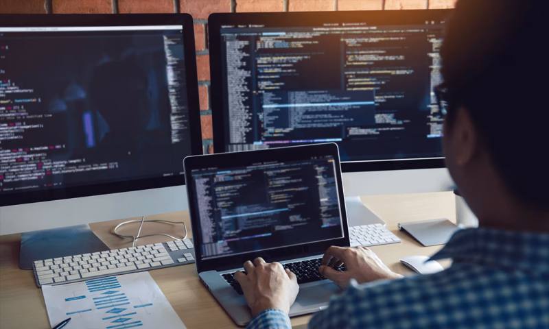 数据科学选型:R与Python如何赋能靖远县网站建设?